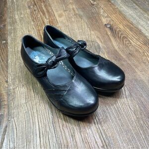 New ~ Dansko Ainsley Black Leather Mary Jane Slip-On Heeled Sz 40 ~ (9.5-10)